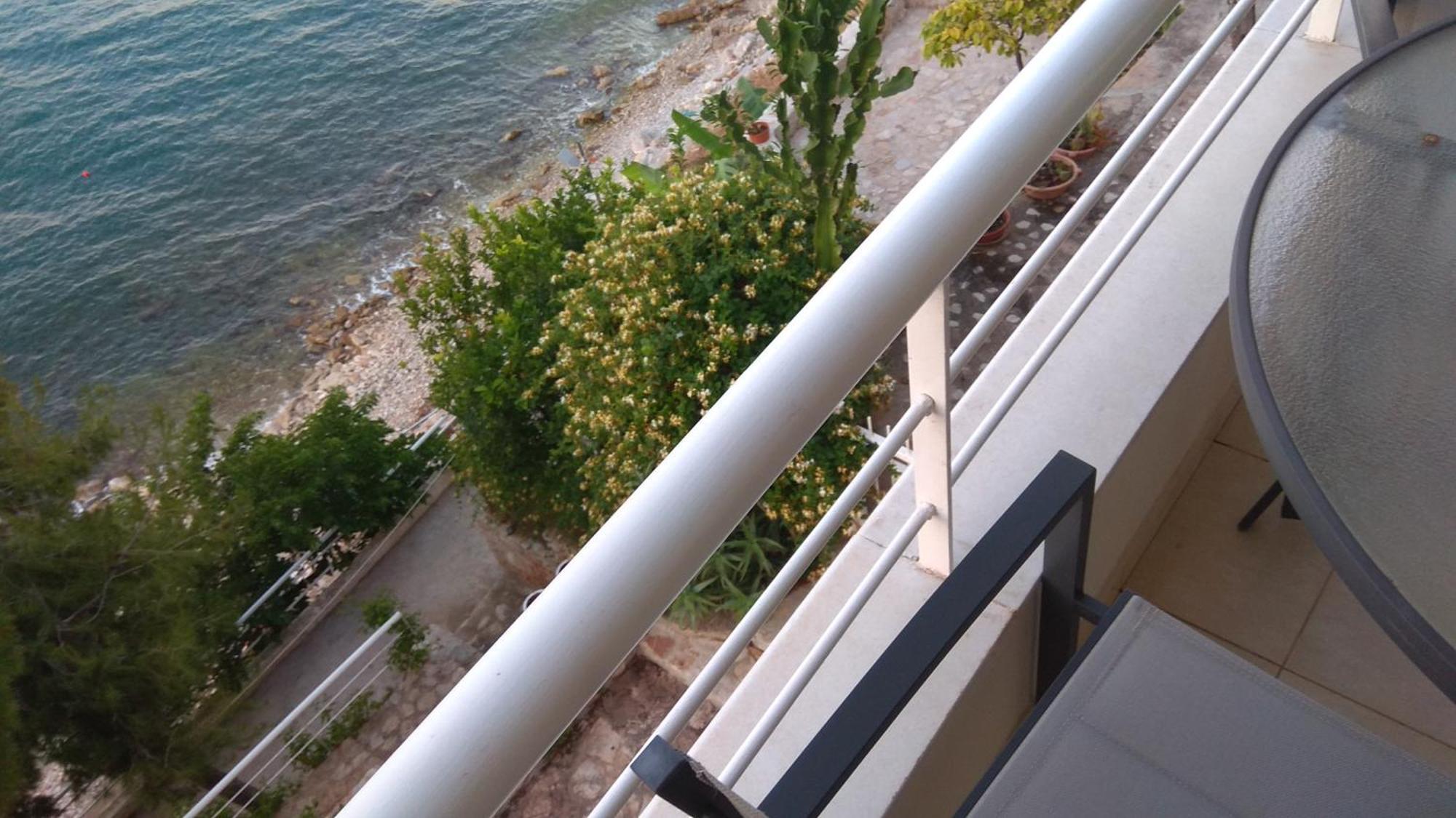 Linamare Eolos Kivérion Camera foto